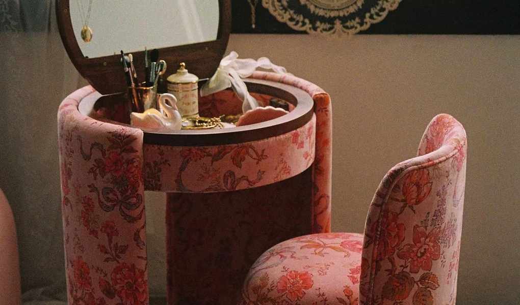 Small Apartment Owners: Urban Outfitters Vanity Returns in Stylish Patterns