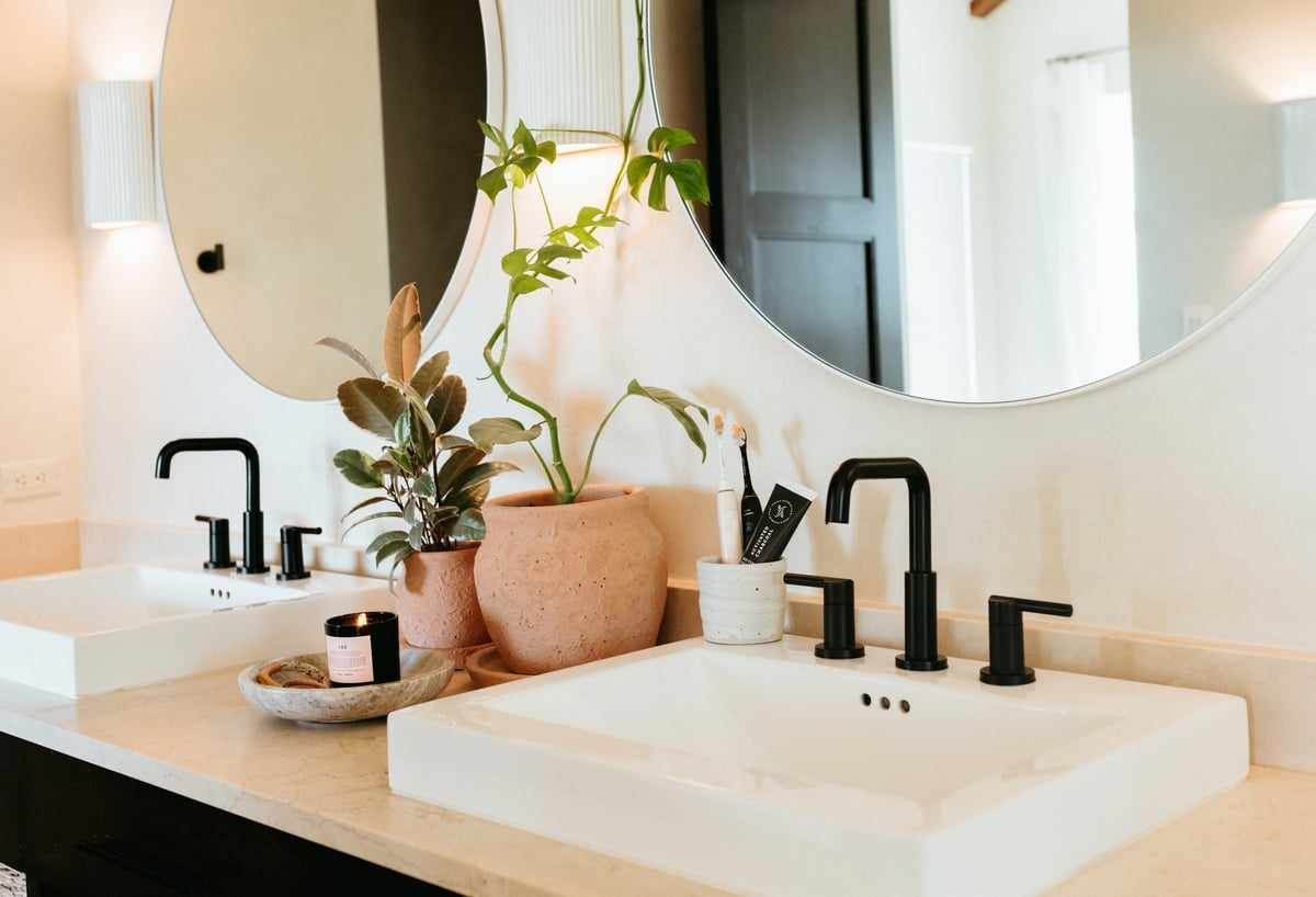 Design a Stunning and Functional Bathroom Vanity for Your Space