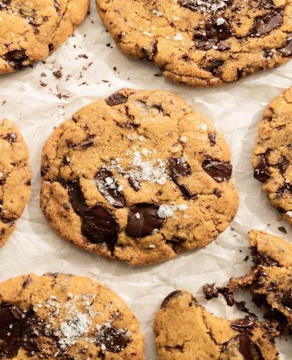 Chewy Pumpkin Chocolate Chip Cookies