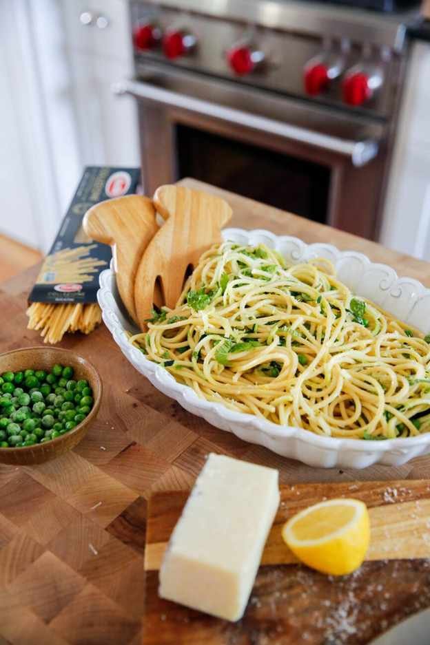 Springtime Lemony Carbonara with Peas and Zucchini