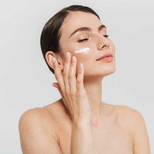 Essential Insights into Managing Dry Skin Year-Round