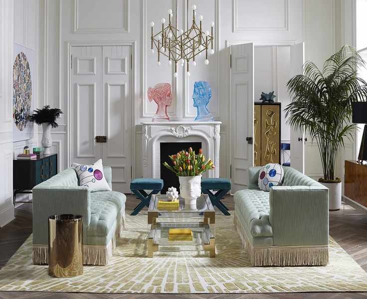 A bold coffee table arrangement