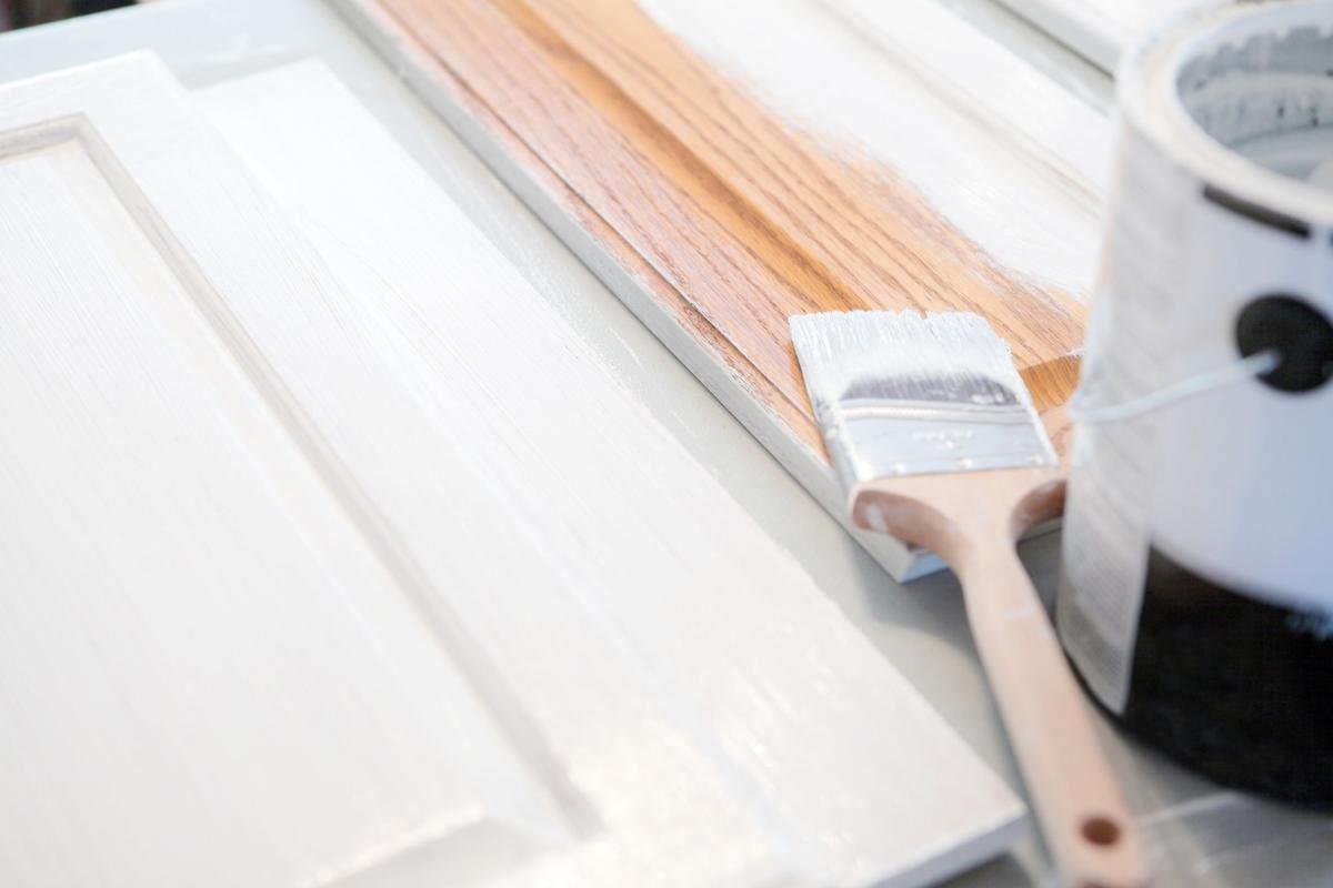17 Expert Tips for Painting Kitchen Cabinets to Transform Your Space