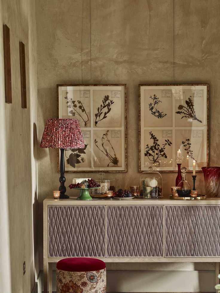 Nibbles on a console table