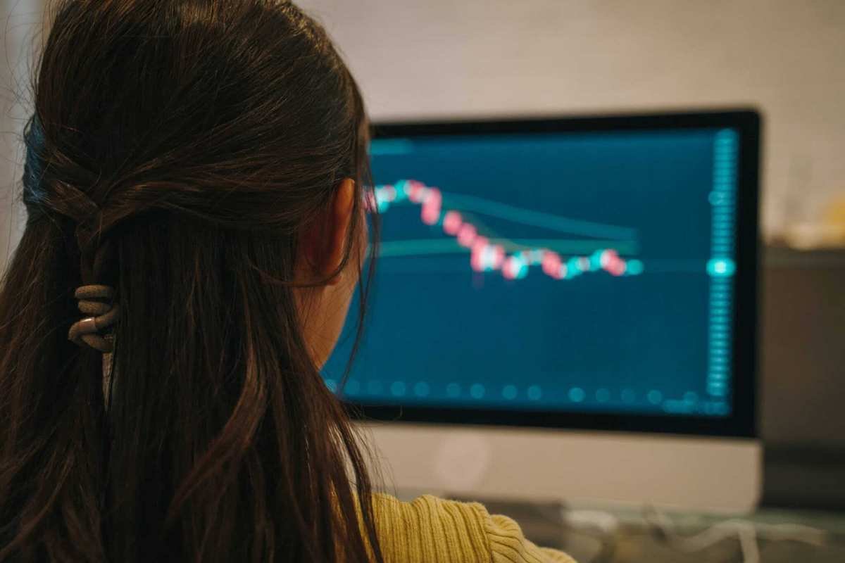 When Is the Right Time to Sell Your Stocks?
