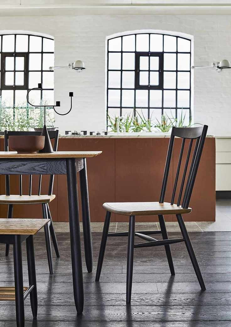 Kitchen with terracotta cabinets