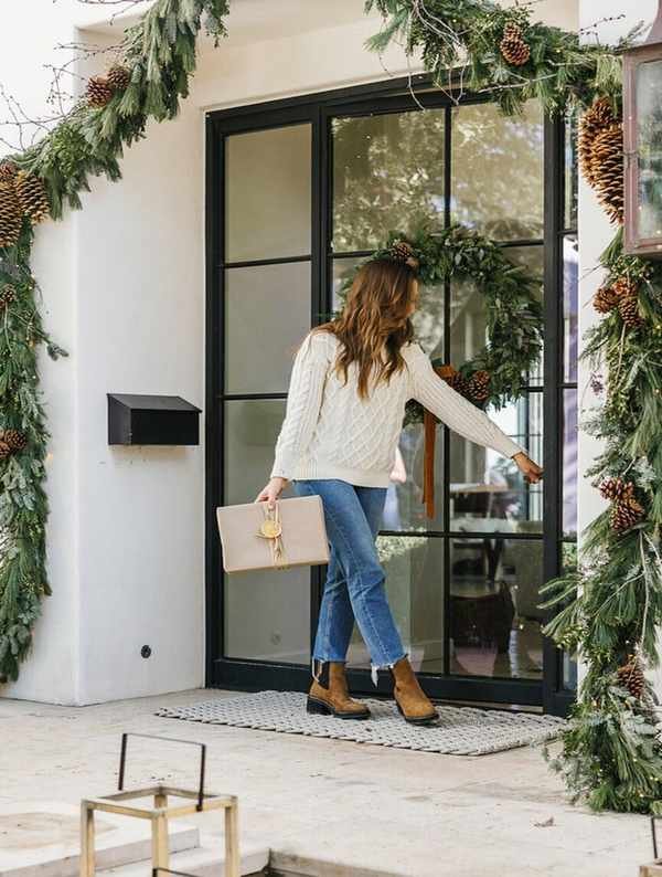 8 Creative Christmas Porch Decorating Ideas for a Cozy Welcome