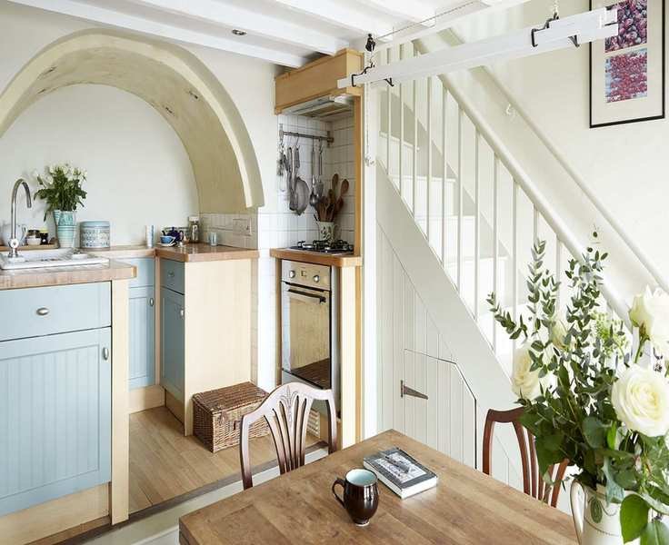 Charming Cottage Staircase Ideas for a Cozy Home Feel