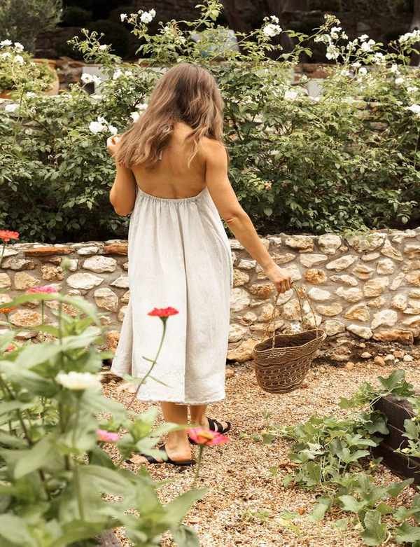 Stylish Tips for Beating the Heat: What Experts Wear at 90 Degrees