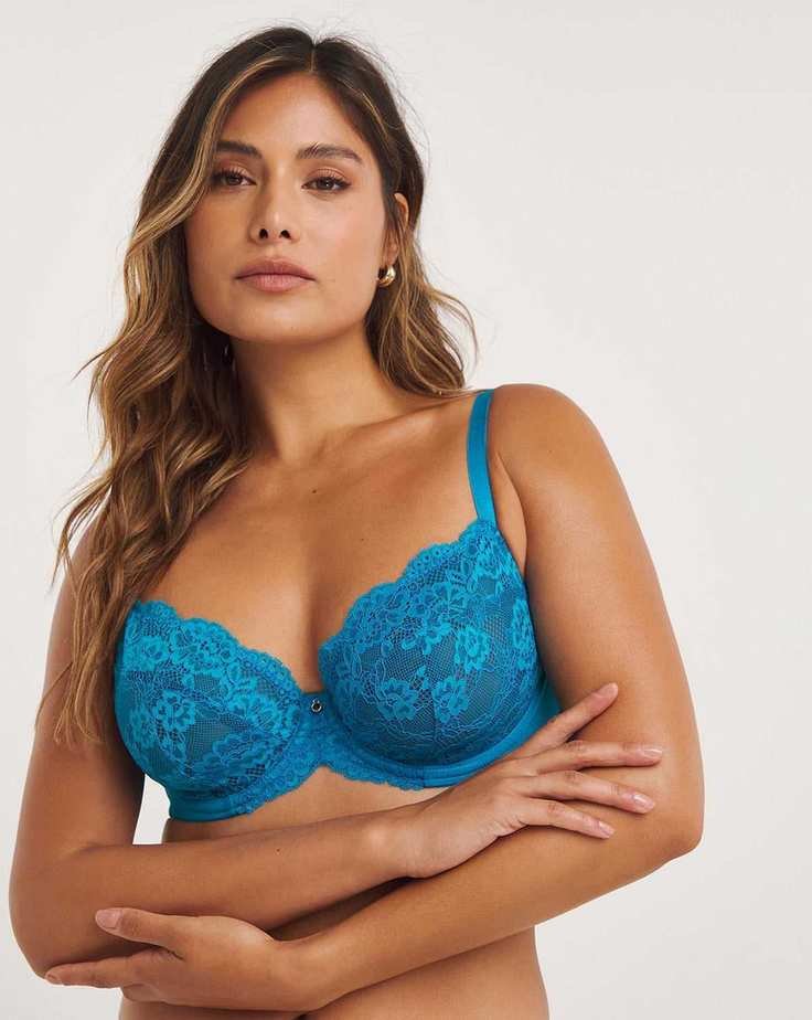 Open Bras: A Daring Choice for Bold Lingerie Enthusiasts