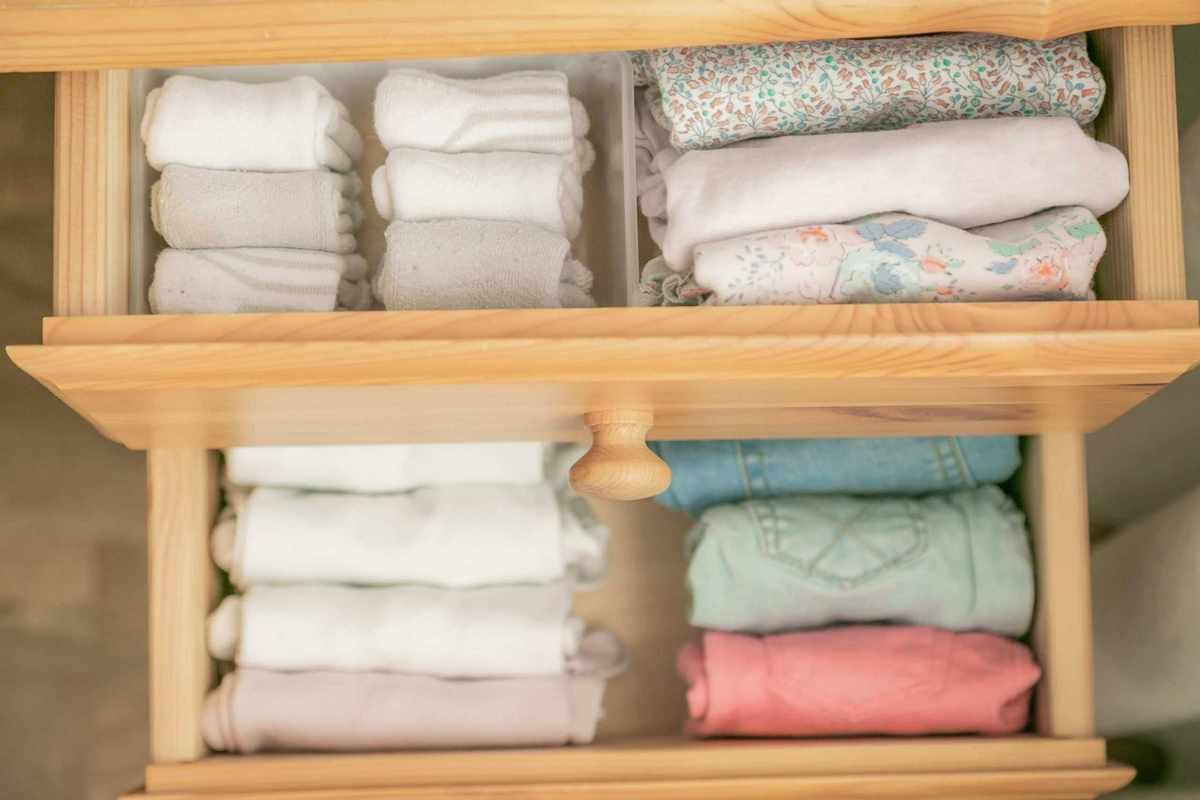 10 Stylish Ways to Organize Your Dresser Drawers