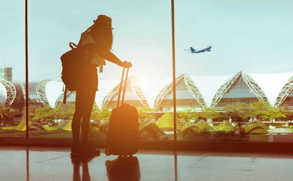 Book Holiday Travel by December 9 and Save Big on Costs