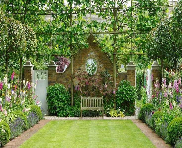 Embrace the Chamomile Lawn: A Trend in Garden Design