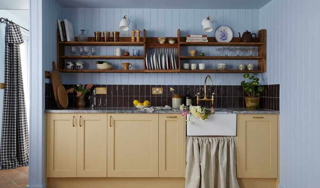 Brighten Your Space: Embrace Yellow and Blue This Spring