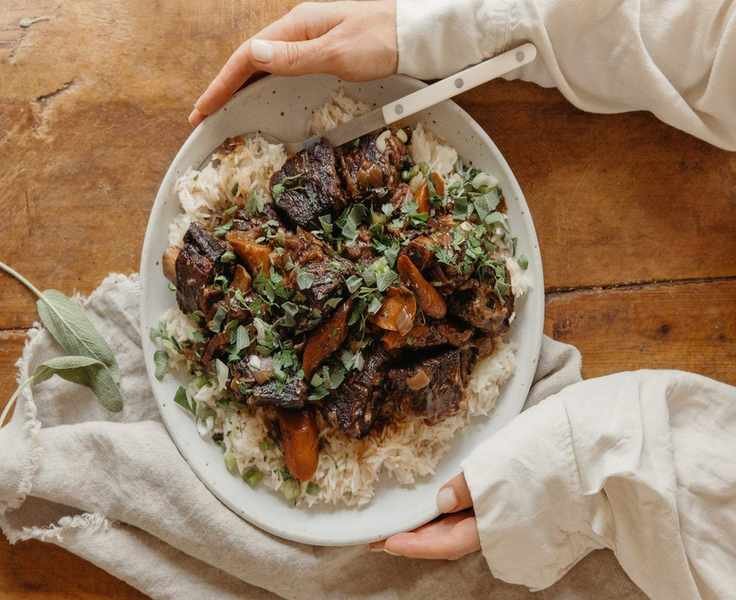 Sweet and Spicy Braised Short Ribs: A Holiday Classic