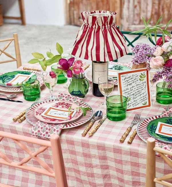 Dining table styling