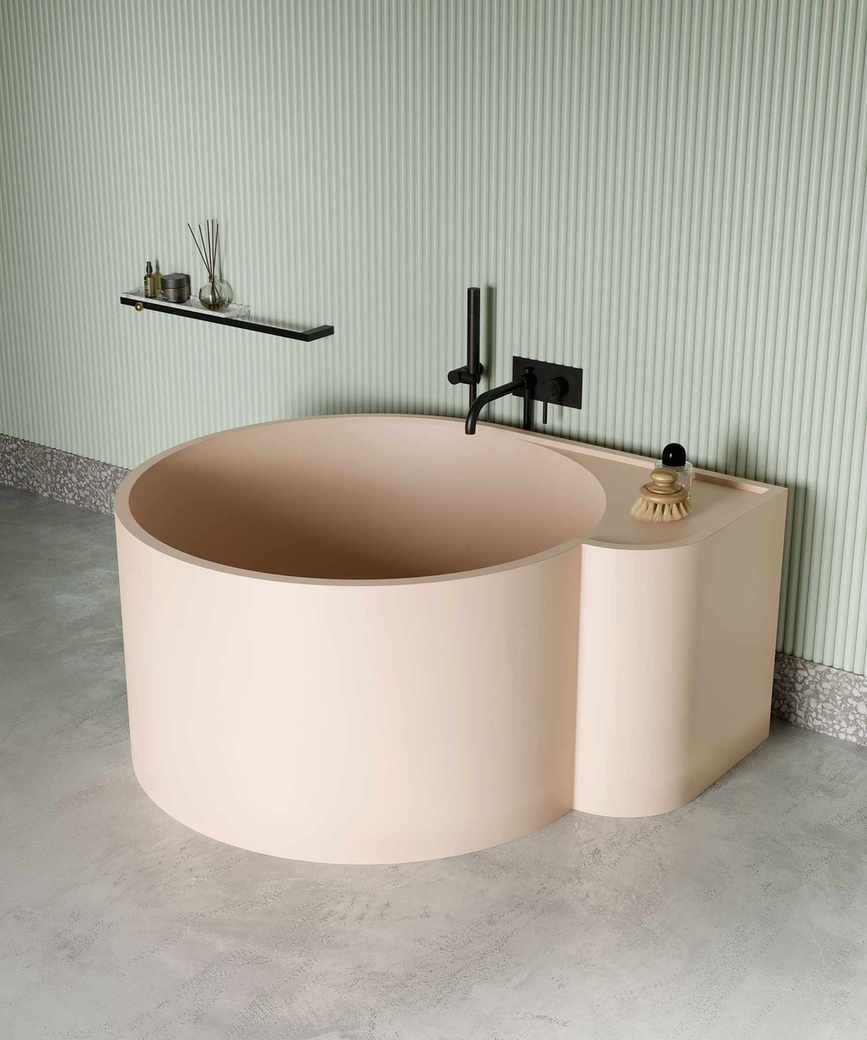 Bath ideas with rounded bathtub