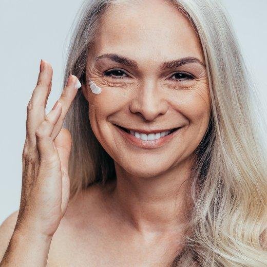 Top Ingredients for Nourishing Aging Skin