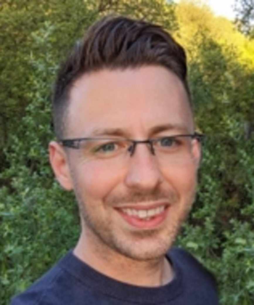 Expert's headshot