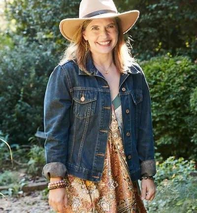 Laura Janney