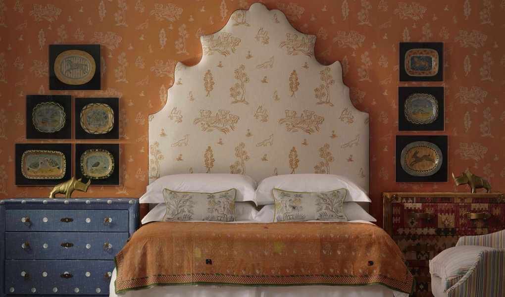Transform Your Bedroom with Trendy Statement Headboards
