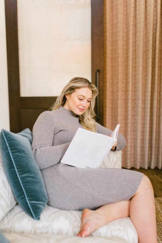 woman reading, writing therapy