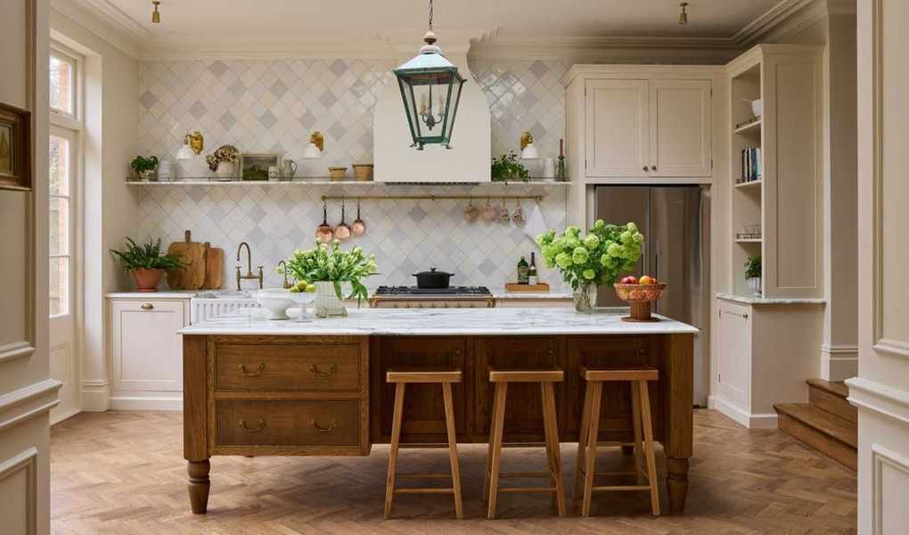 Kitchen Island Layout Ideas to Enhance Your Cooking Space