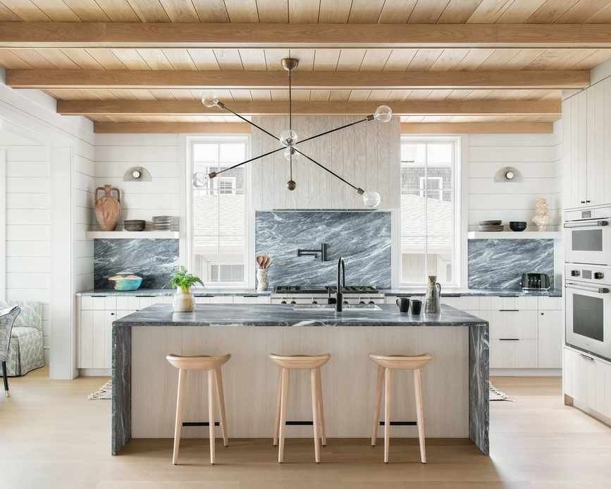 Chic White Kitchen Inspirations – 10 Tips for Contemporary Designs