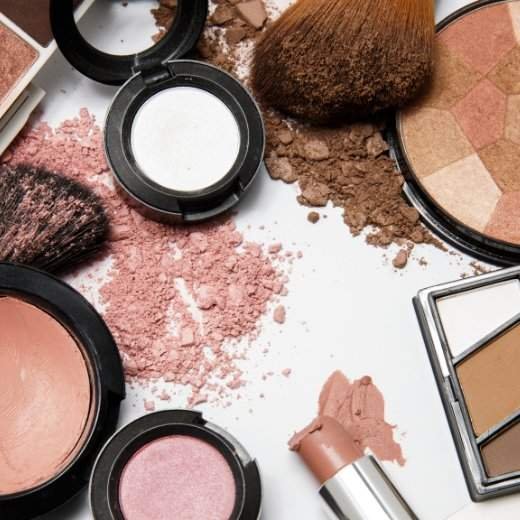 Choosing Makeup That Supports Healthy Skin
