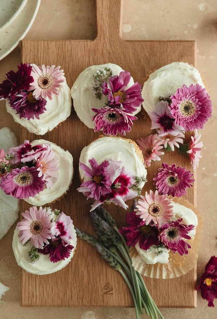 32 Delicious Bakes to Try When You're Bored: Quick Treats and Projects