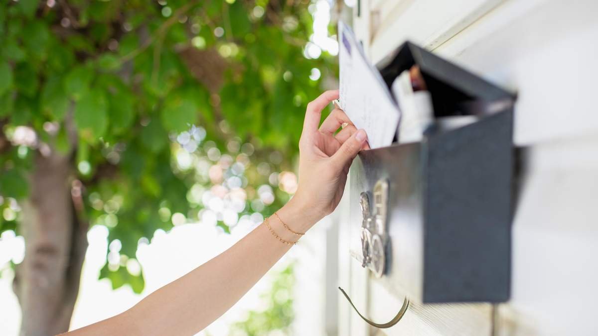 6 Common Home Security Mistakes That Lead to Identity Theft
