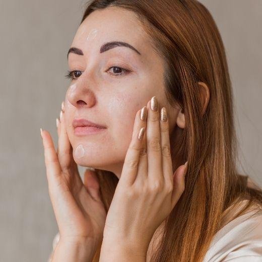 Combining Bakuchiol and Retinol for Healthier Skin