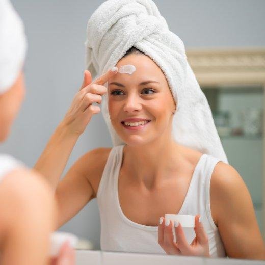 5 Essential Benefits of Using a Quality Moisturizer