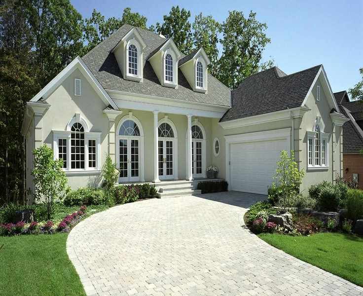 9 Budget-Friendly Ways to Enhance Your Driveway's Curb Appeal