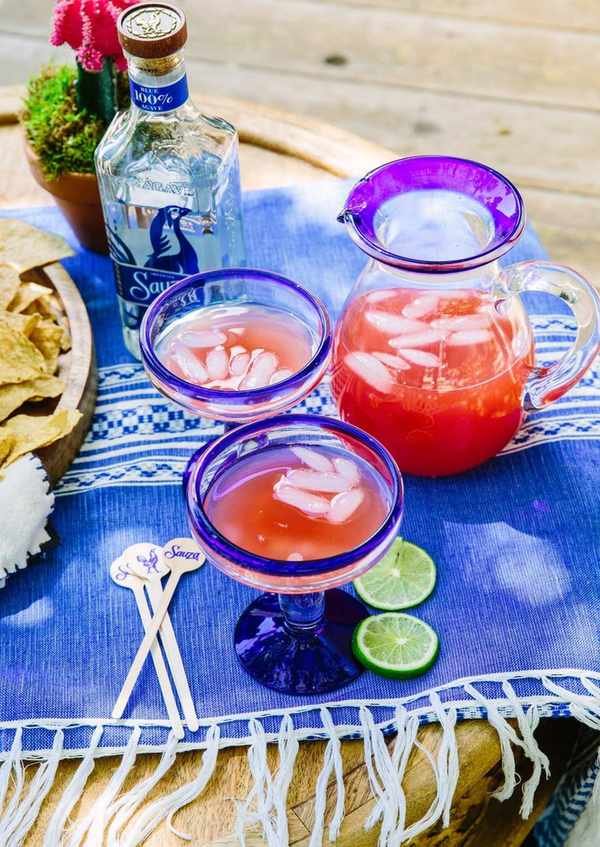 Smoky Hibiscus Margarita: A Perfect Summer Cocktail