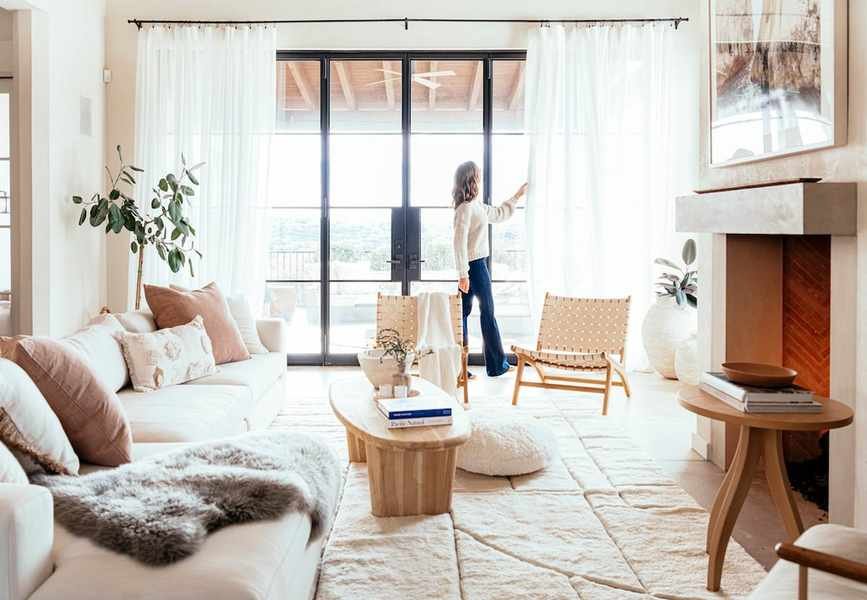 Transform Your Living Room for Fall with These Simple Tips