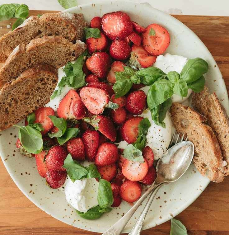 25 Irresistible Ways to Enjoy Burrata Cheese in Your Meals