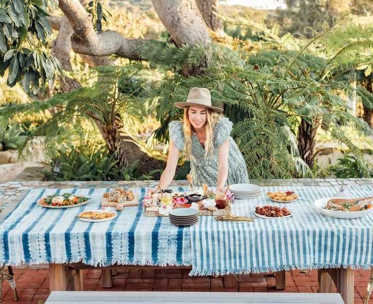 17 Creative Table Styling Ideas for Your Next Dinner Gathering