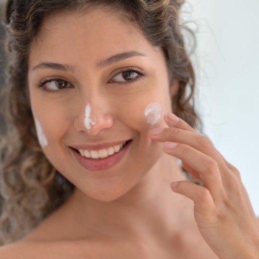Applying SPF Effectively for Comprehensive Skin Protection