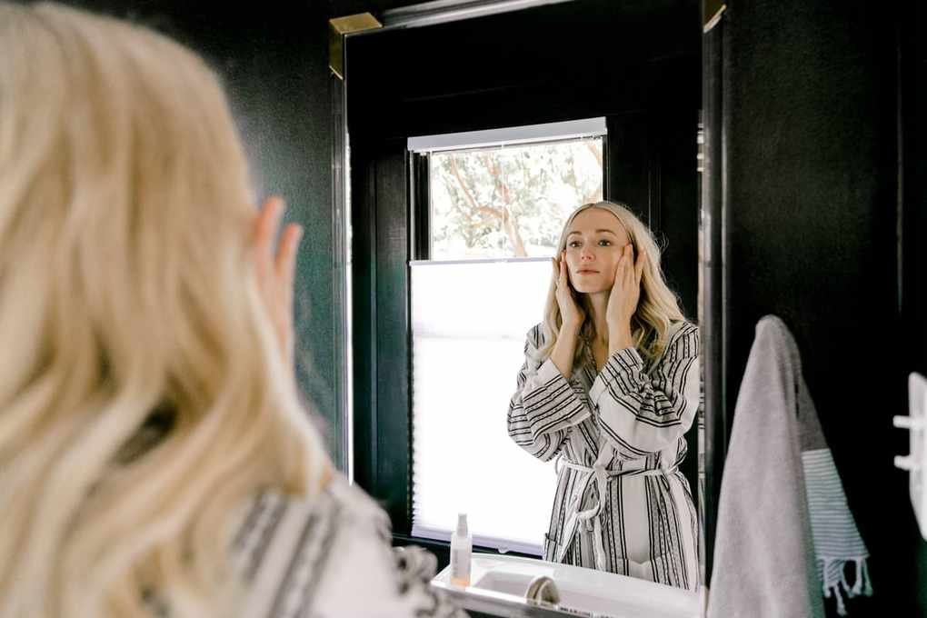 Do Chin Depuffing Straps Work? I Tried One for 14 Days—Here’s the Truth