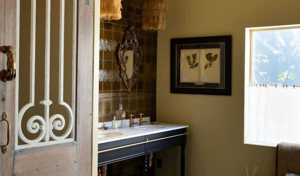 Reviving Traditional Bathroom Features for 2026: A Fresh Take